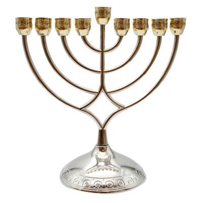 חנוכייה מתכת מהודרת עם קנים זהב 16X18 ס"מ
