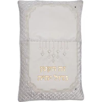 כרית מהודרת לברית דמוי עור עם אותיות בולטות 74x50 ס"מ