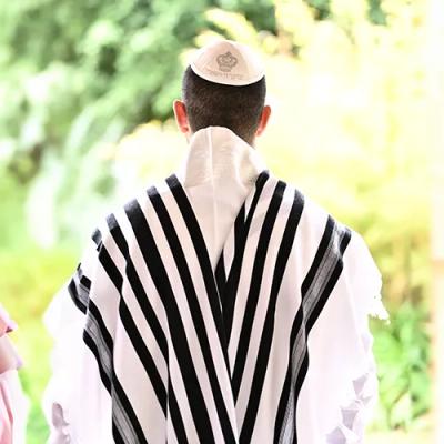 טלית תשבץ צמר פסים בצבע שחור