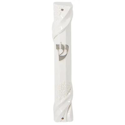 מזוזה לבנה מפלסטיק 12 ס"מ עם פקק גומי